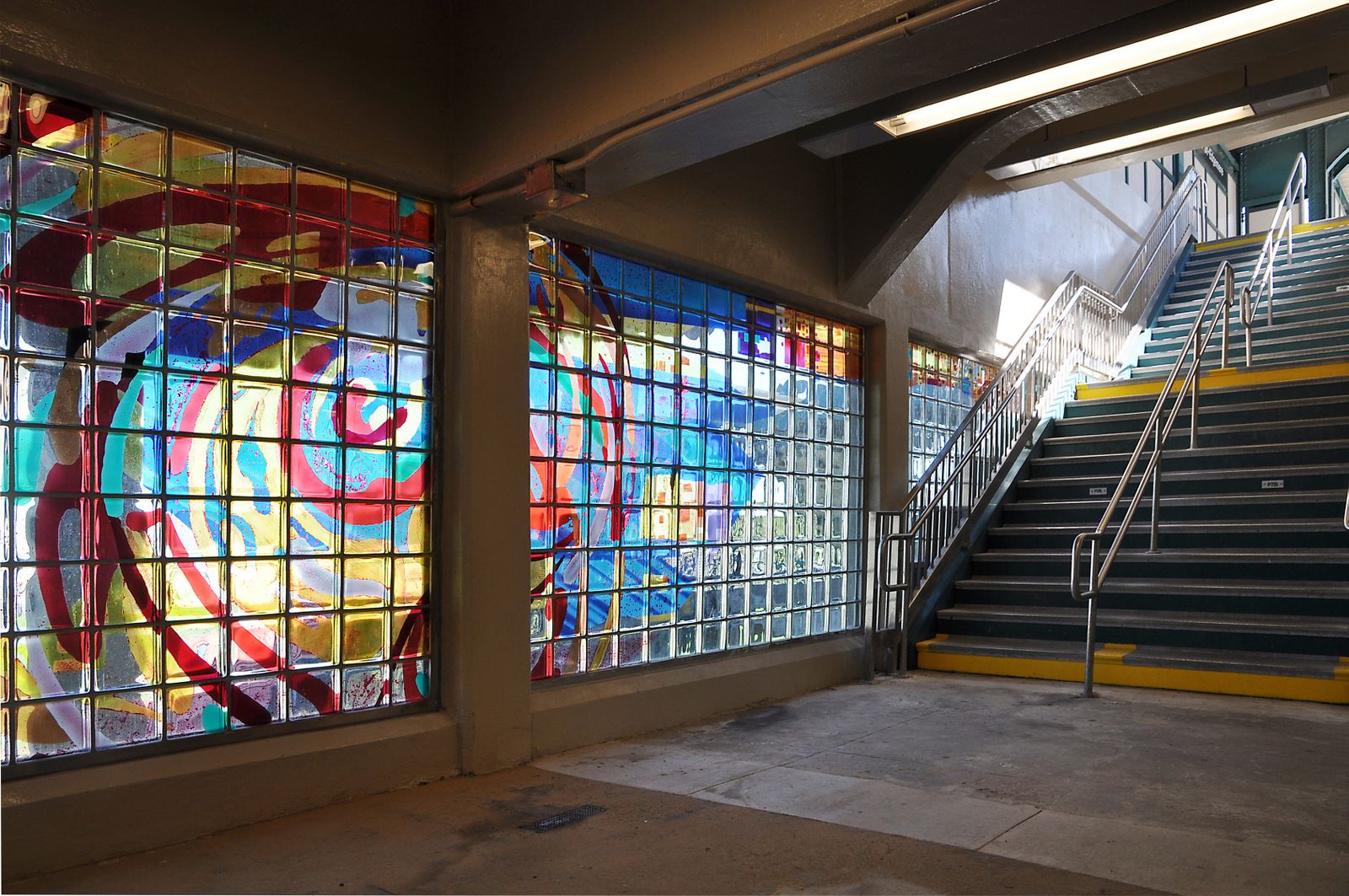 new-york-beach-36th-street-subway-station-usa